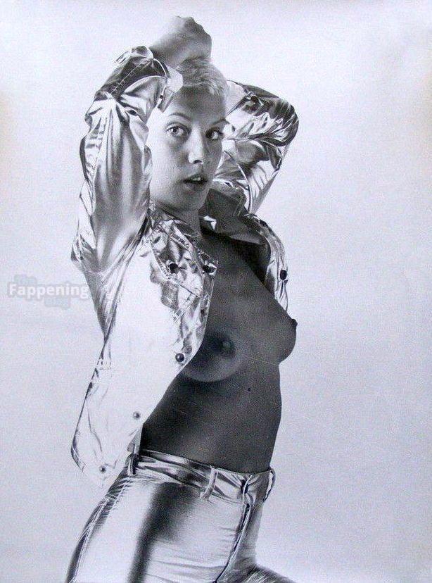 Annie Belle Nude Sexy Collection 19 Photos.jpg