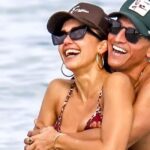 Jessica Alba paparazzi nipslip and bikini photos