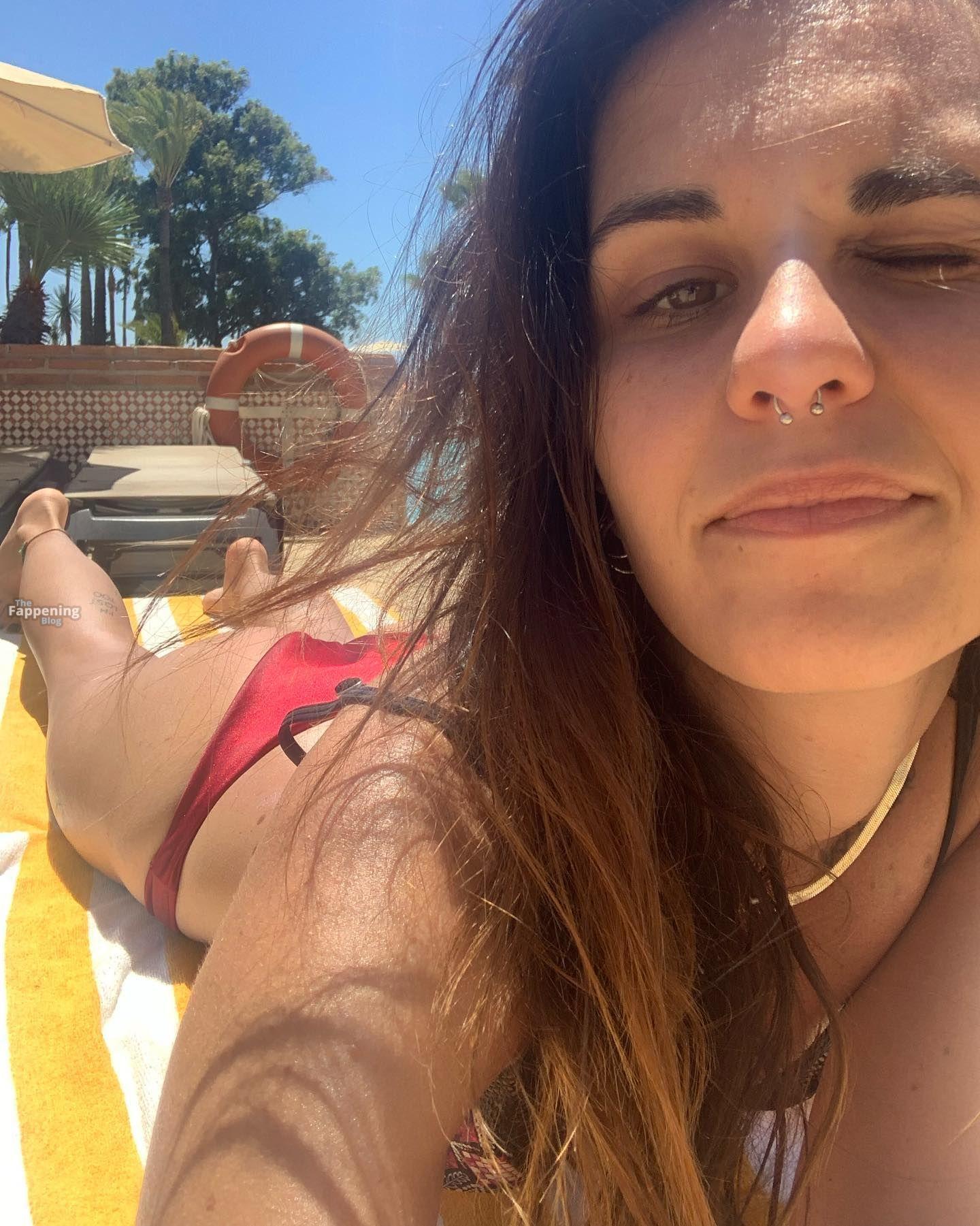 Veronica Puccio Sexy 5 Photos.jpg