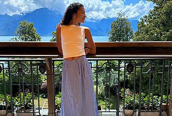 Olivia Dean Nude Tits and Bikini Pics