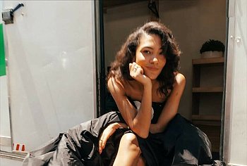 Olivia Dean Nude Tits and Bikini Pics