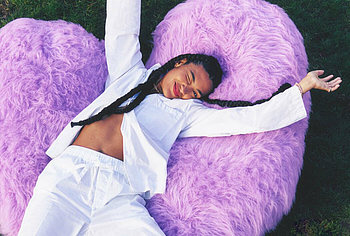 Olivia Dean Nude Tits and Bikini Pics