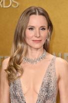 Kristen Bell Stuns at the 32nd Annual Actor Awards 121.jpg