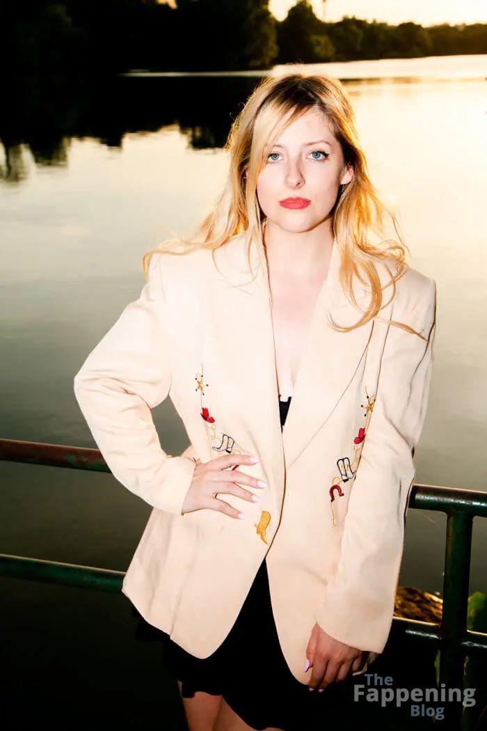 Molly Burch Sexy 12 Photos.jpg