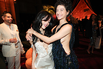 Jenna Ortega Shows Off Her Tits in Low Naked Dress