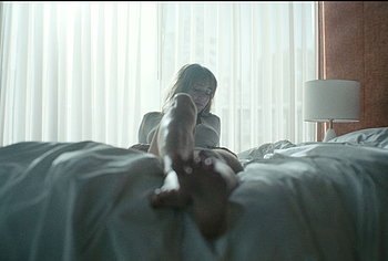 Linda Cardellini nude and sex scenes