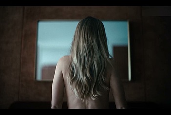 Linda Cardellini nude and sex scenes