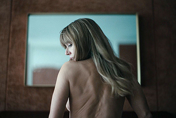 Linda Cardellini nude and sex scenes