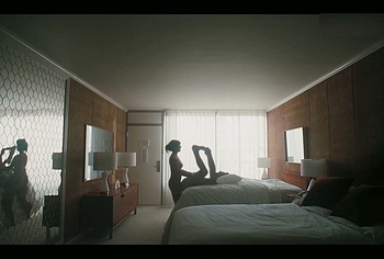 Linda Cardellini nude and sex scenes