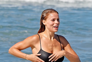 Brooks Nader Nude Pussy Upskirt and Bikini Photos