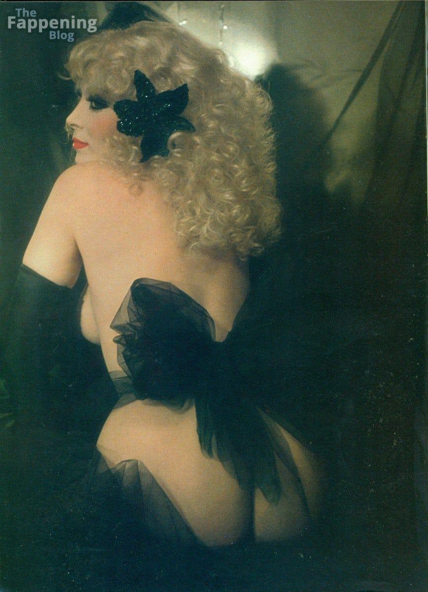 Isabella Biagini Nude Sexy Collection 8 Photos.jpg