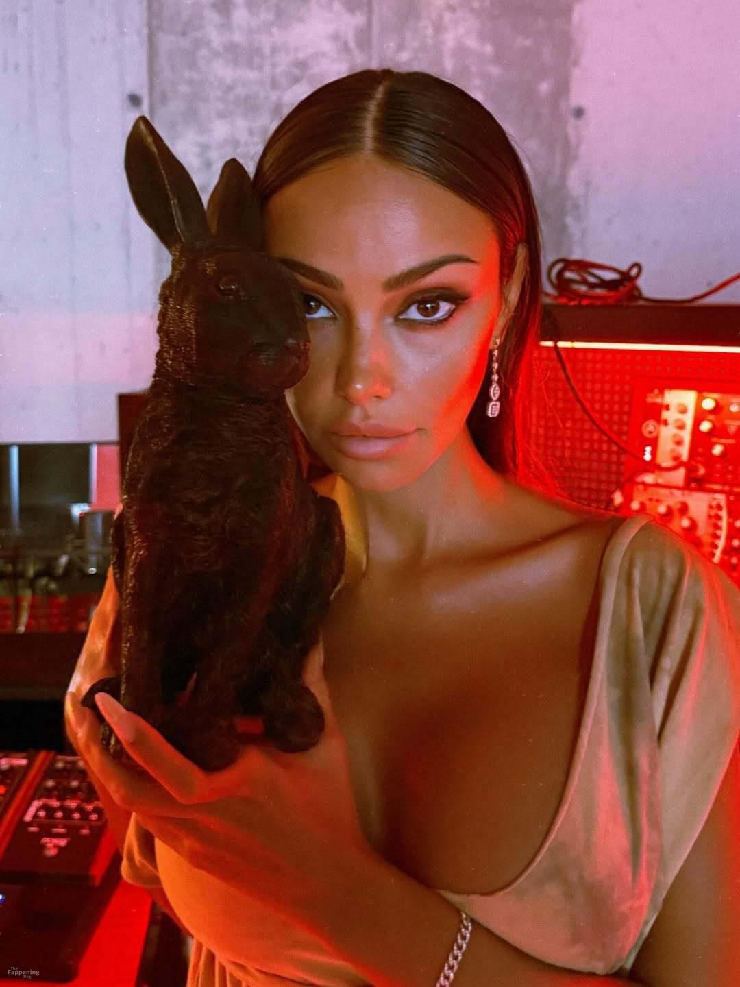 Madalina Ghenea Displays Her Sexy Figure in a Hot Shoot.jpg