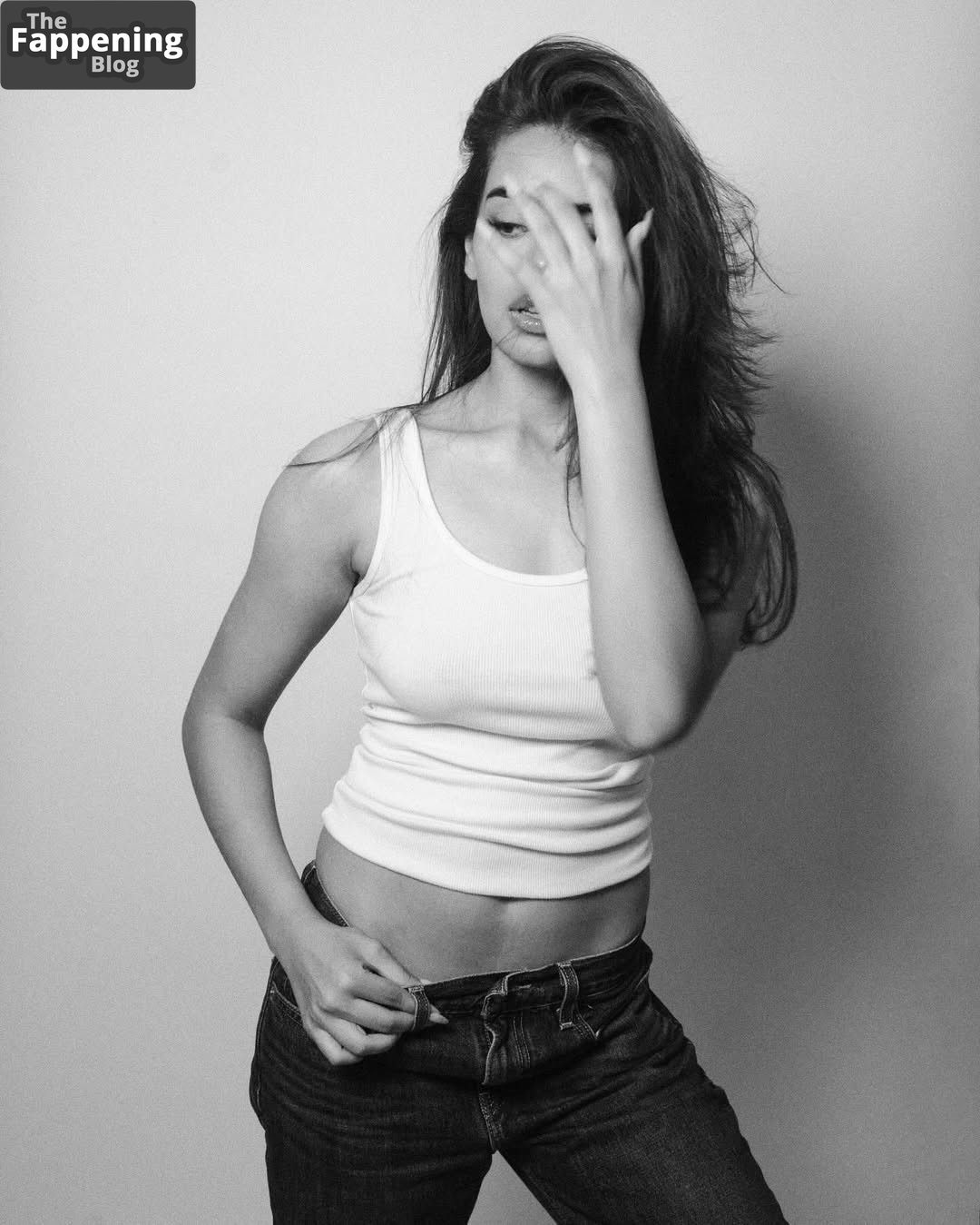 Megan Suri Sexy Collection 38 Photos.jpg