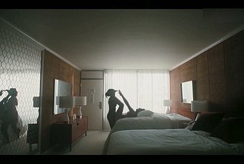 Linda Cardellini nude and sex scenes