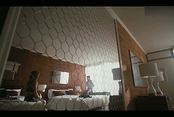 Linda Cardellini nude and sex scenes