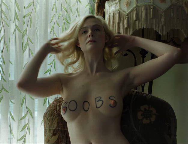 Elle Fanning.jpeg